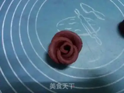 Make Rose cookies step 12
