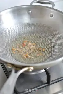 Make Onion chips step 7