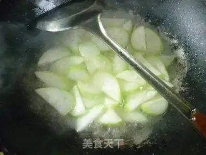 Make Pork gravy starts to bloom at night step 13