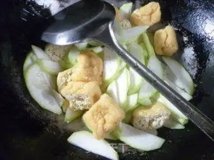 Make Ham oil, bean curd, and the night blooms step 5