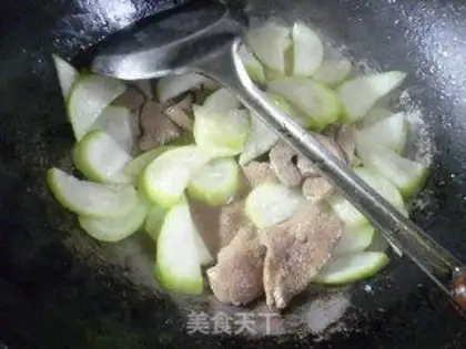 Make Pork gravy starts to bloom at night step 14