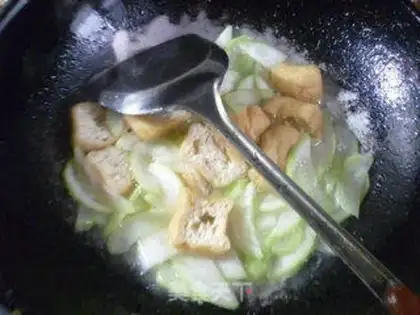 Make Ham oil, bean curd, and the night blooms step 7