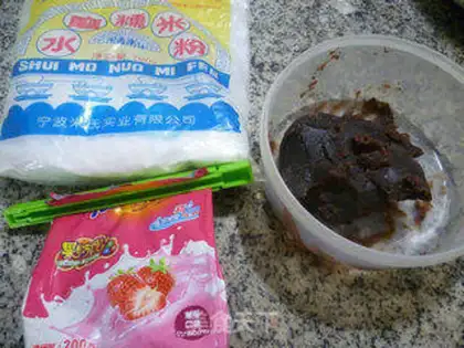 Make Red bean strawberry soup step 0