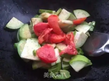 Make Tomato fried eggplant step 1
