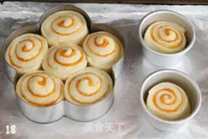 Make ♪ Red potato flower bread ♪ step 17