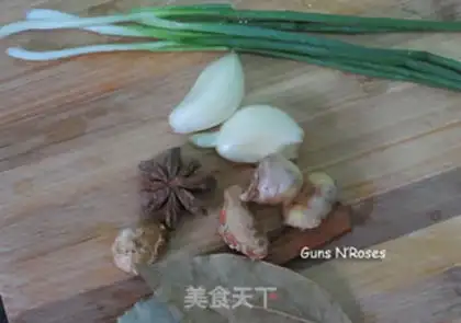 Make Quail egg red pork step 2