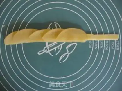 Make Rose apple rolls step 7