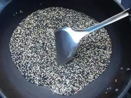 Make Almond sesame soup step 3