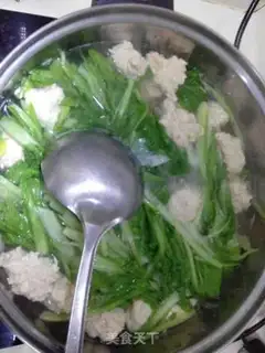 Make Chickenball, cabbage soup step 17