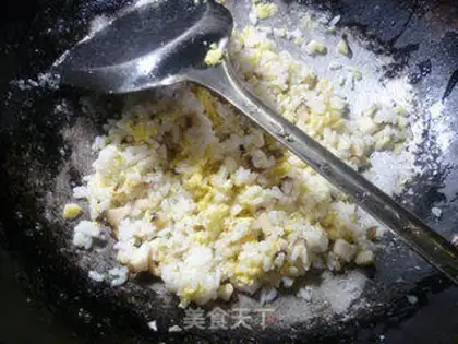 Make Fries and eggs step 4