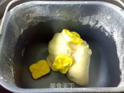 Make A red sugar apple bag step 2