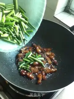 Make Five flowers and garlic step 3