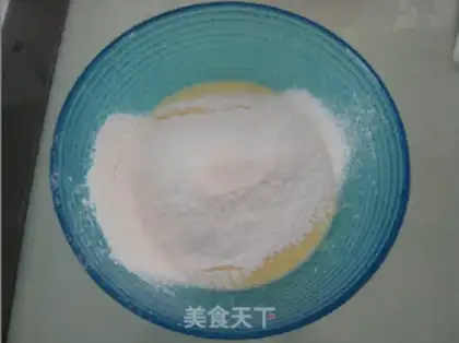 Make Swiss fruit rolls step 2