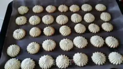 Make Vanilla cookies step 4