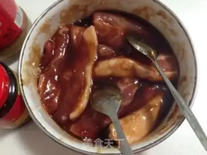 Make Honey sauce and roast meat step 1