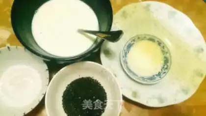 Make Black sesame milk step 0