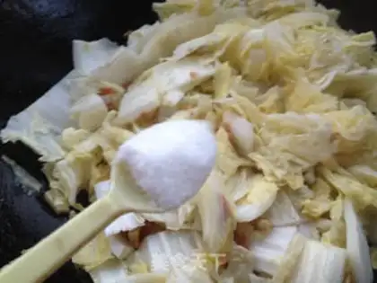 Make Shrimp cabbage step 2