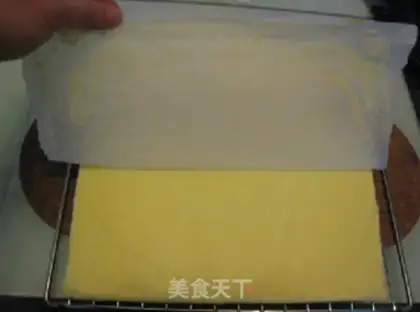 Make Swiss fruit rolls step 9