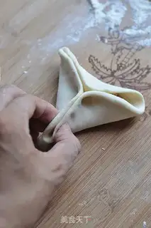 Make sugar horns (jiā) step 12