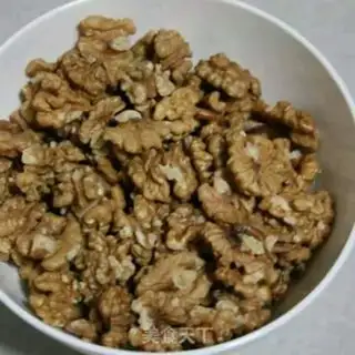 Make Black sesame walnut cake step 1