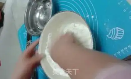 Make Fried eggs step 3