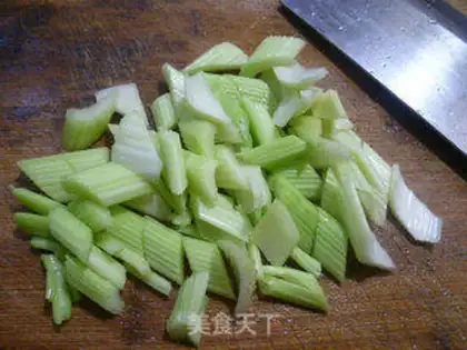 Make Celery fried beans step 2