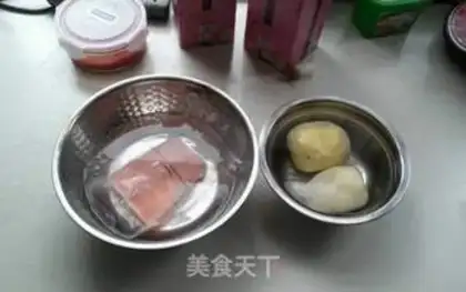 Make Simple salmon pie step 0