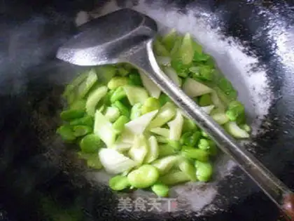 Make Celery fried beans step 6