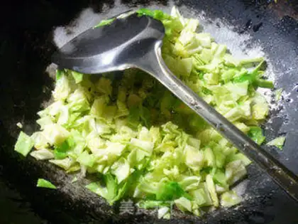 Make Chili sauce and cabbage step 1