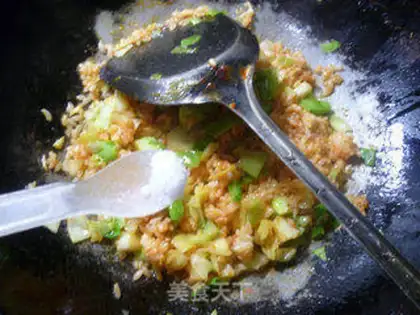 Make Chili sauce and cabbage step 4