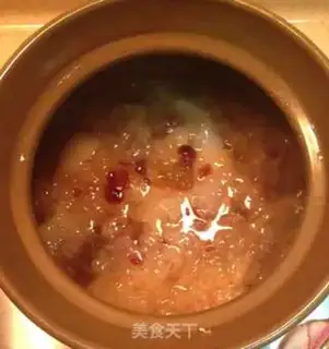 Make Cranberry berries and silver spoons step 4