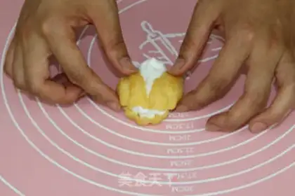 Make Swan puff step 16