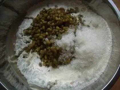 Make Green bean cake step 3