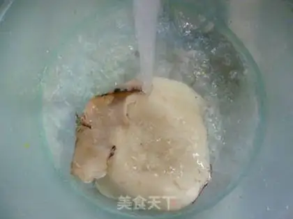 Make Spicy ink fish step 1