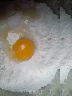 Make Egg spinach noodles step 2