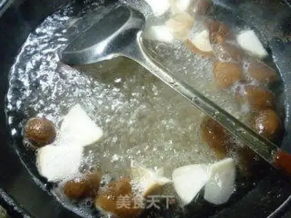 Make Two mushrooms fried chicken wings step 6