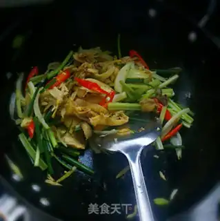 Make Onion hand tore chicken step 2