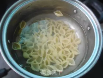 Make Shell salad step 1