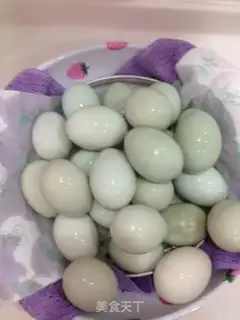 Make A duck egg step 1