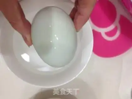 Make A duck egg step 4
