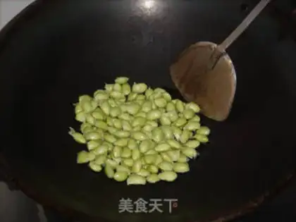 Make Watermelon peeled with beans step 2