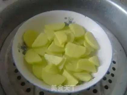 Make Heart-shaped potatoes step 1