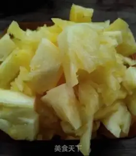 Make Pineapple jam and pineapple juice step 1