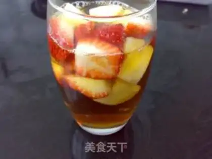 Make Red tea with fresh fruit step 4
