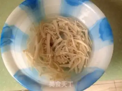 Make Frozen needle mushrooms step 2