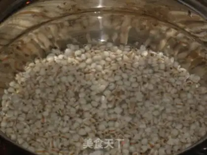 Make Red-tree rice porridge step 2