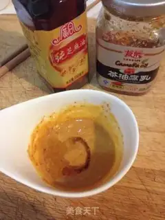 Make Pepper chopping pig hoof step 3