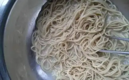 Make Hot dry noodles step 3