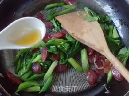 Make Mustard blue and broad sausage step 4