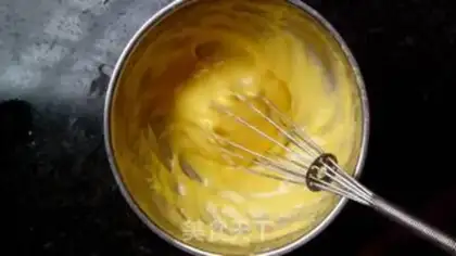 Make Milk and egg yolk step 4